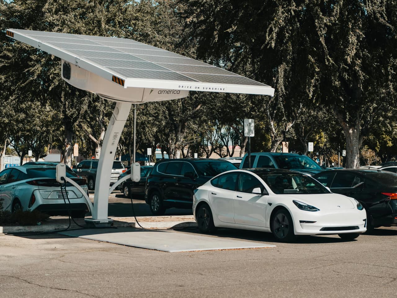 Comparativa coches eléctricos 2026: autonomía, carga y precio para elegir el mejor coche eléctrico según tu perfil
