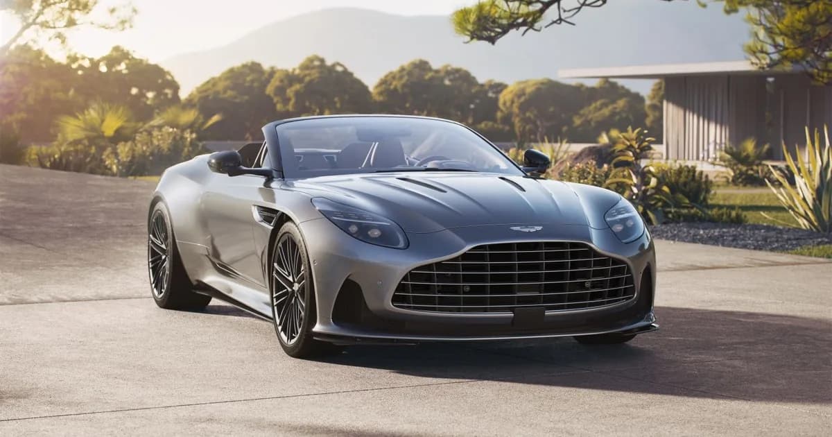 Aston Martin DB12 Volante (2023–Presente)