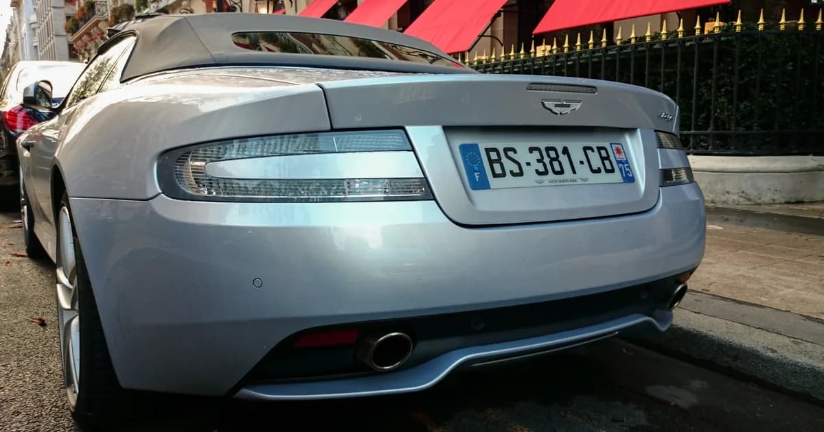 Aston Martin Virage II Volante (2011–2012)