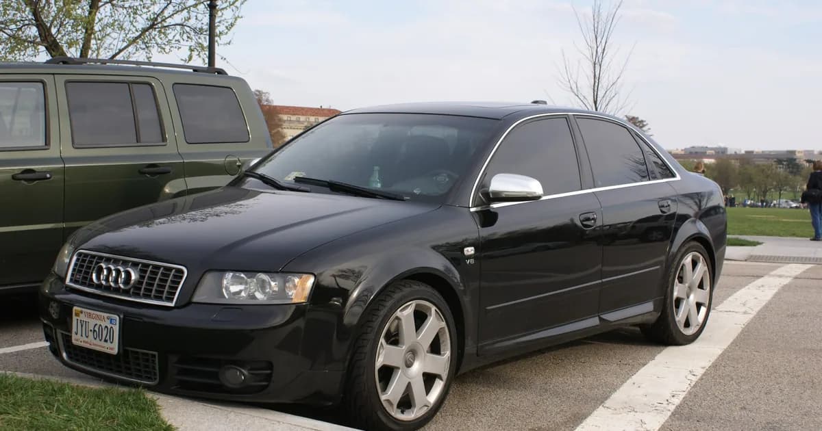 Audi S4 (8E,B6) (2003–2004)