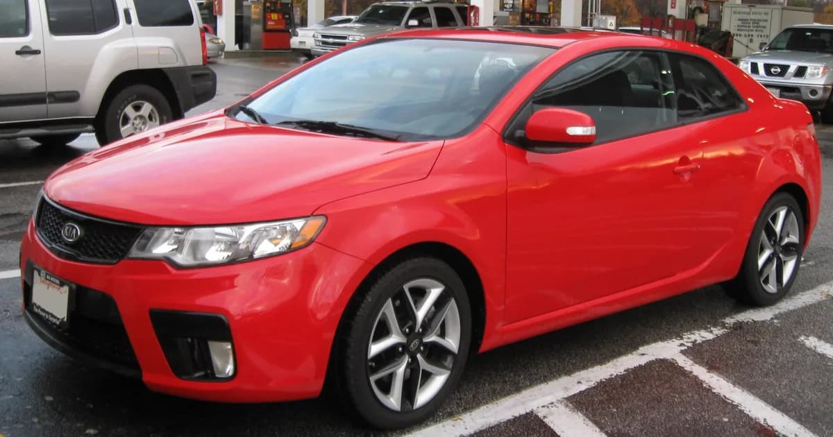 Kia Forte I Koup (2009–2013)