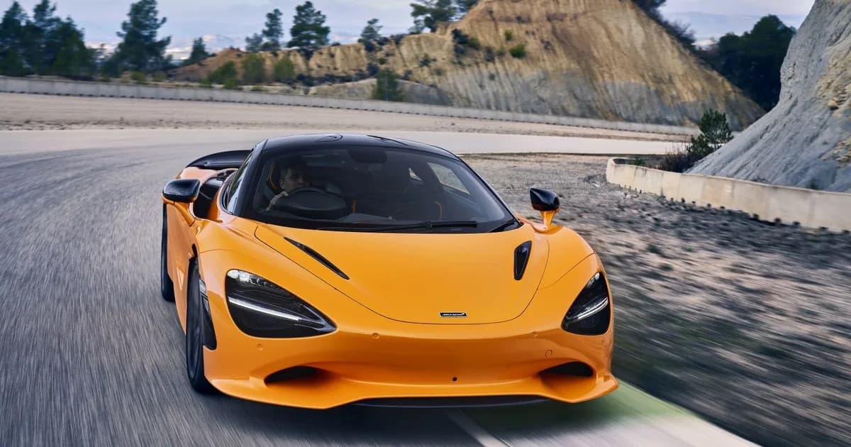 McLaren 750S (2023–Presente)