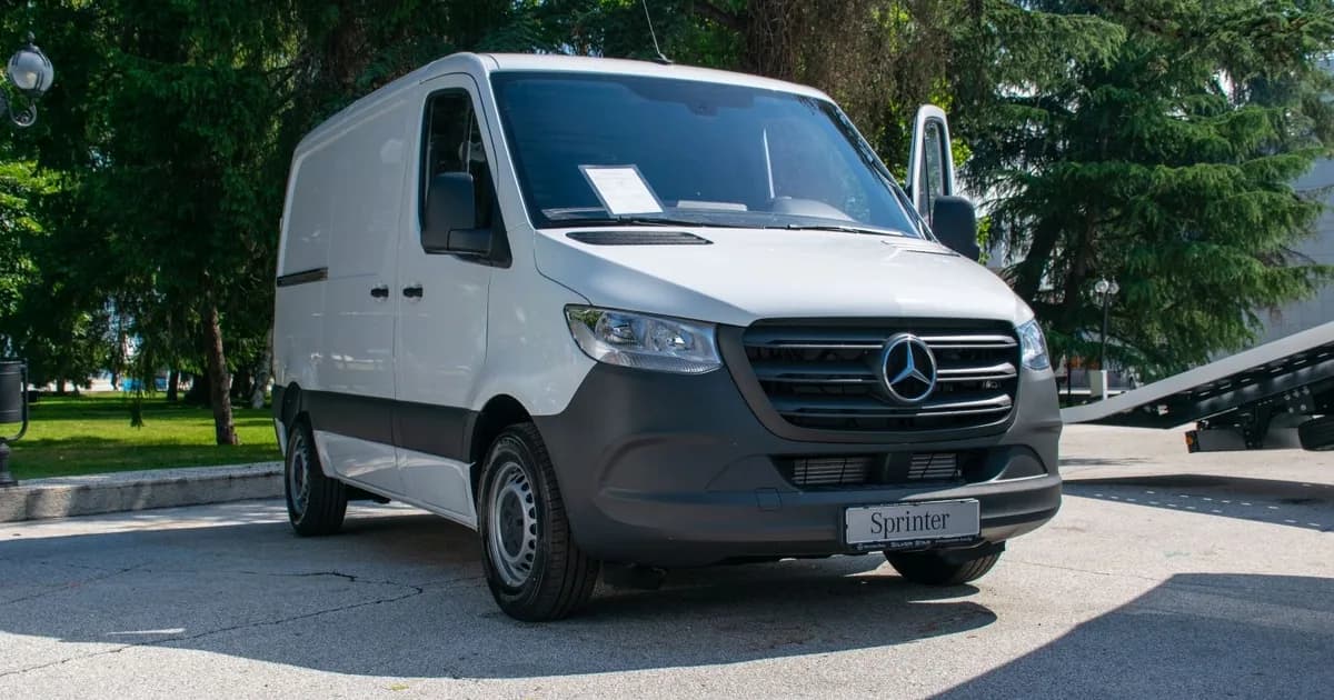Mercedes-Benz Sprinter Panel Van Compact (W907/W910) (2018–Presente)