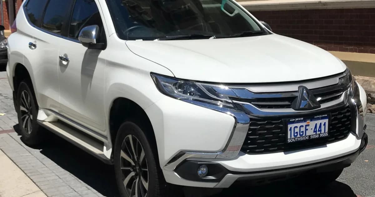 Mitsubishi Pajero Sport III (2016–2019)