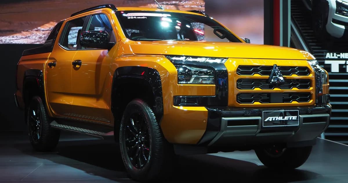 Mitsubishi Triton VI Double Cab (2023–Presente)