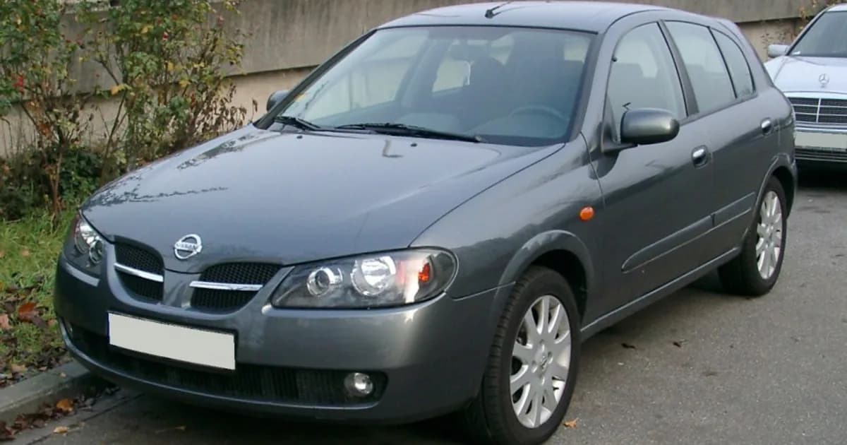 Nissan Almera II Hatchback (N16, facelift 2003) (2003–2006)