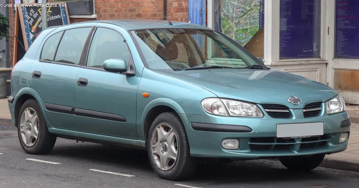 Nissan Almera II Hatchback (N16) (2000–2003)
