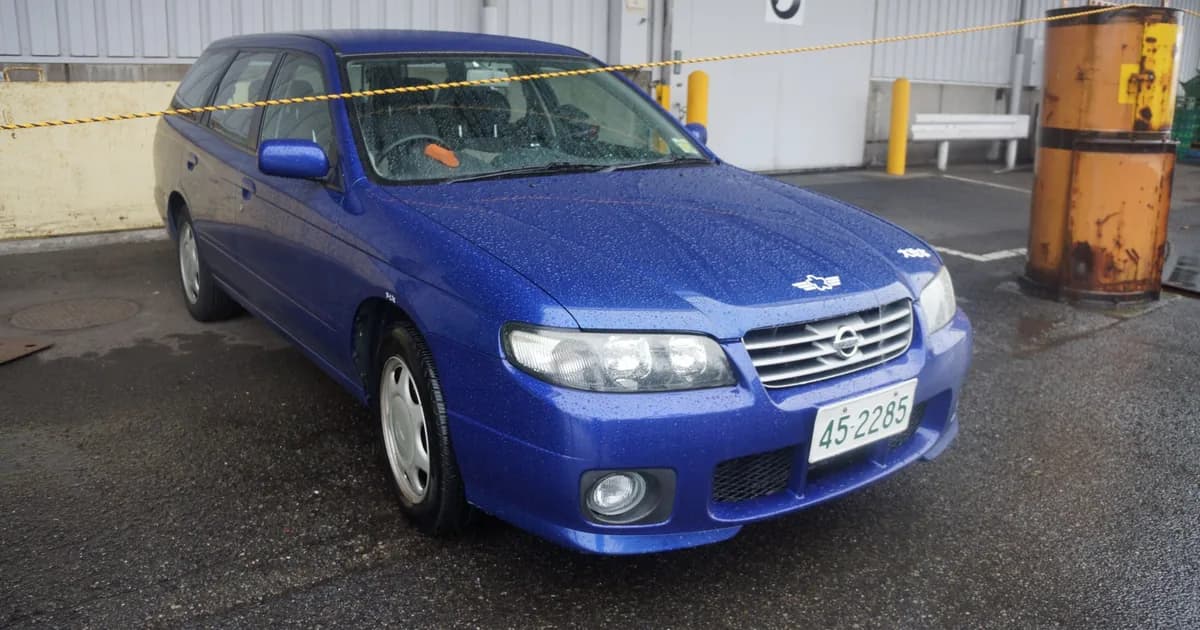 Nissan Avenir (W11) (1998–2005)