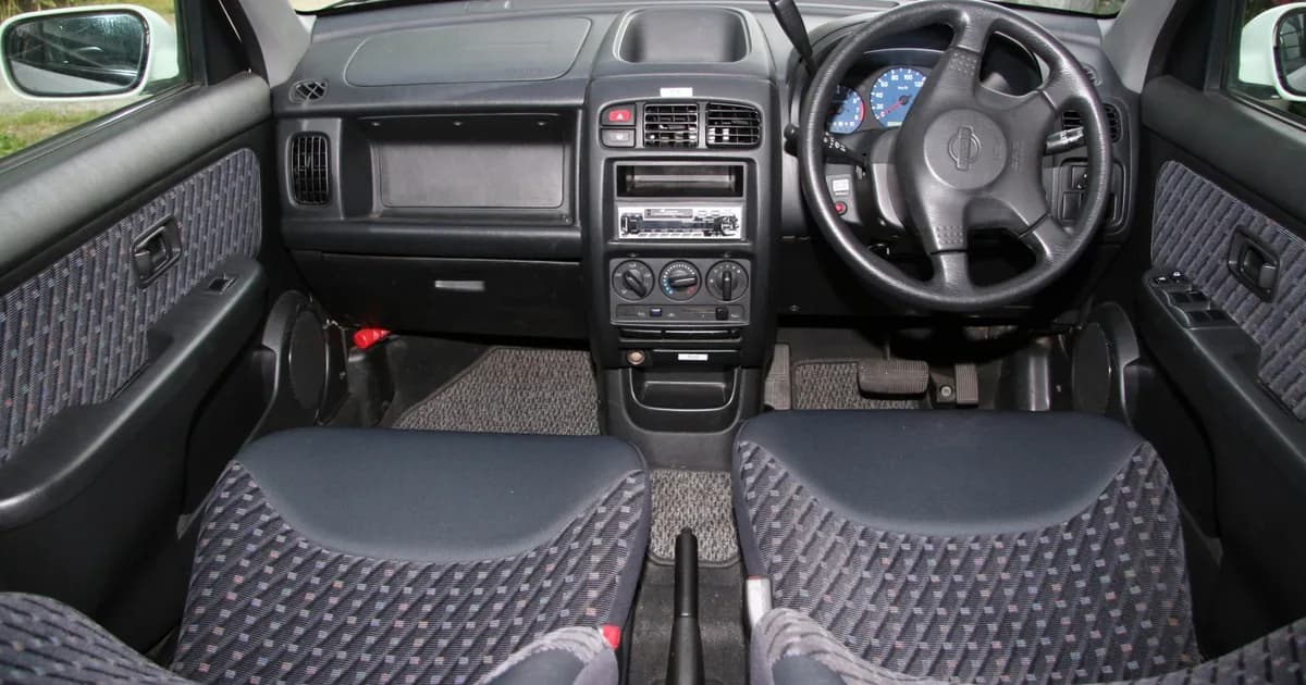 Nissan Cube (Z10) (1998–2002)