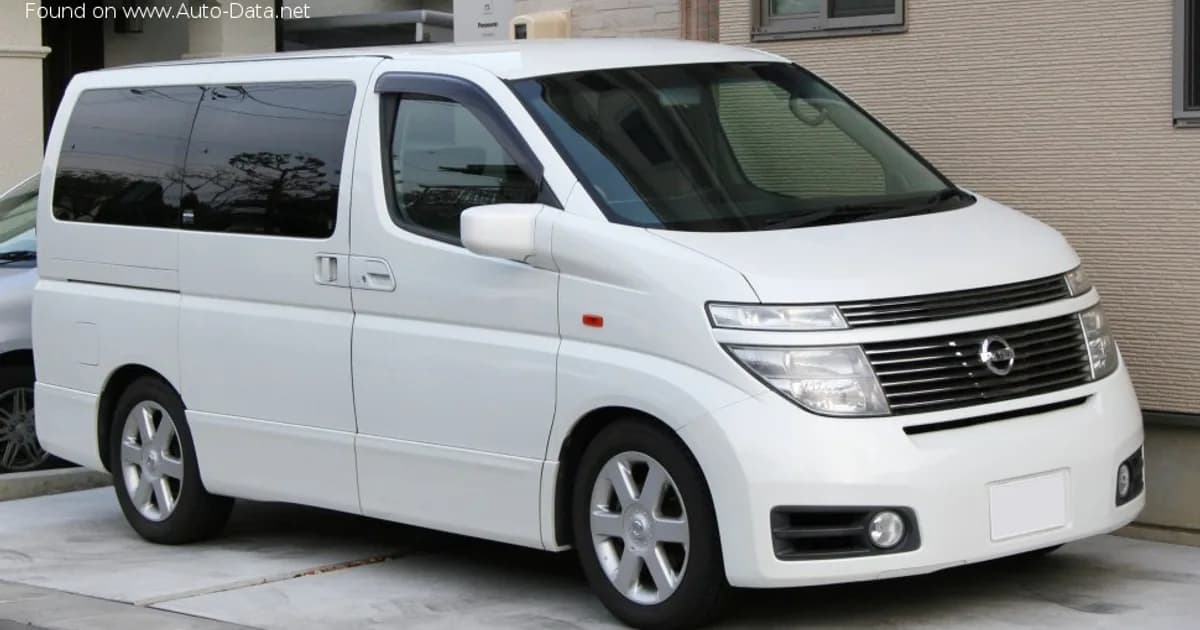 Nissan Elgrand (E51) (2002–2004)