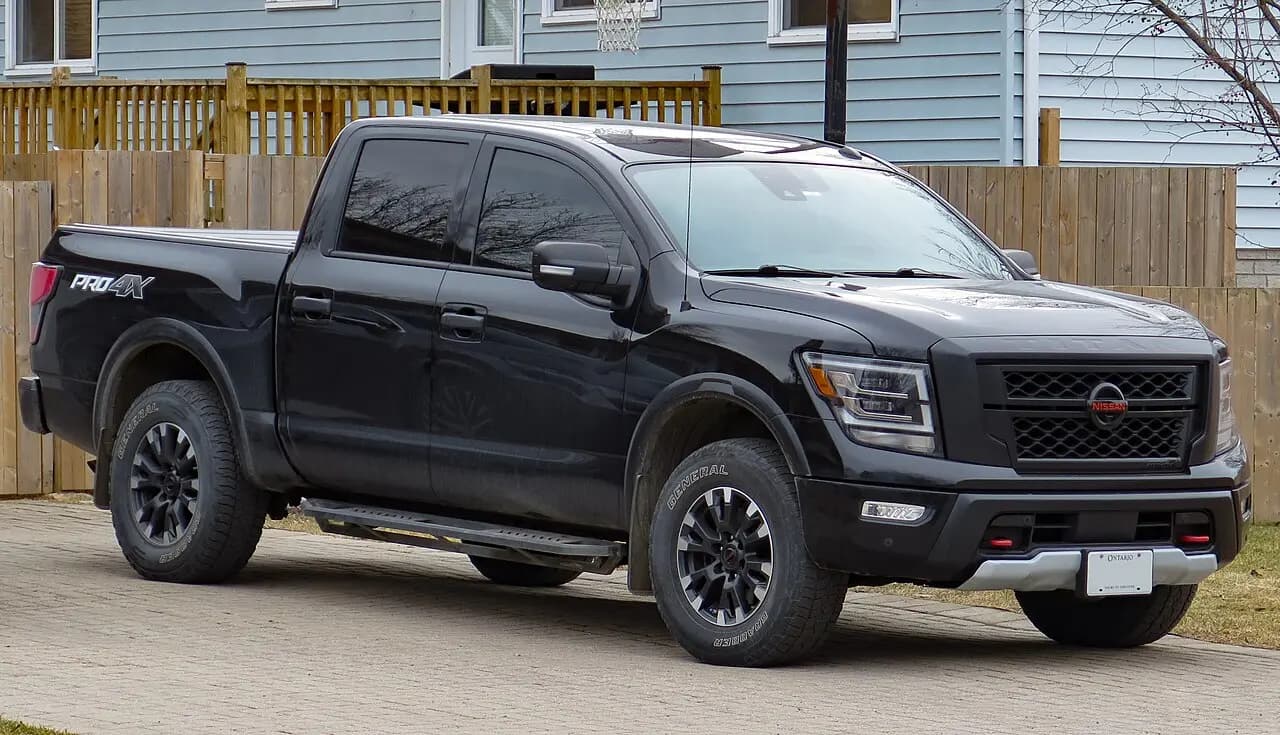 Nissan Titan II King Cab (2016–Presente)