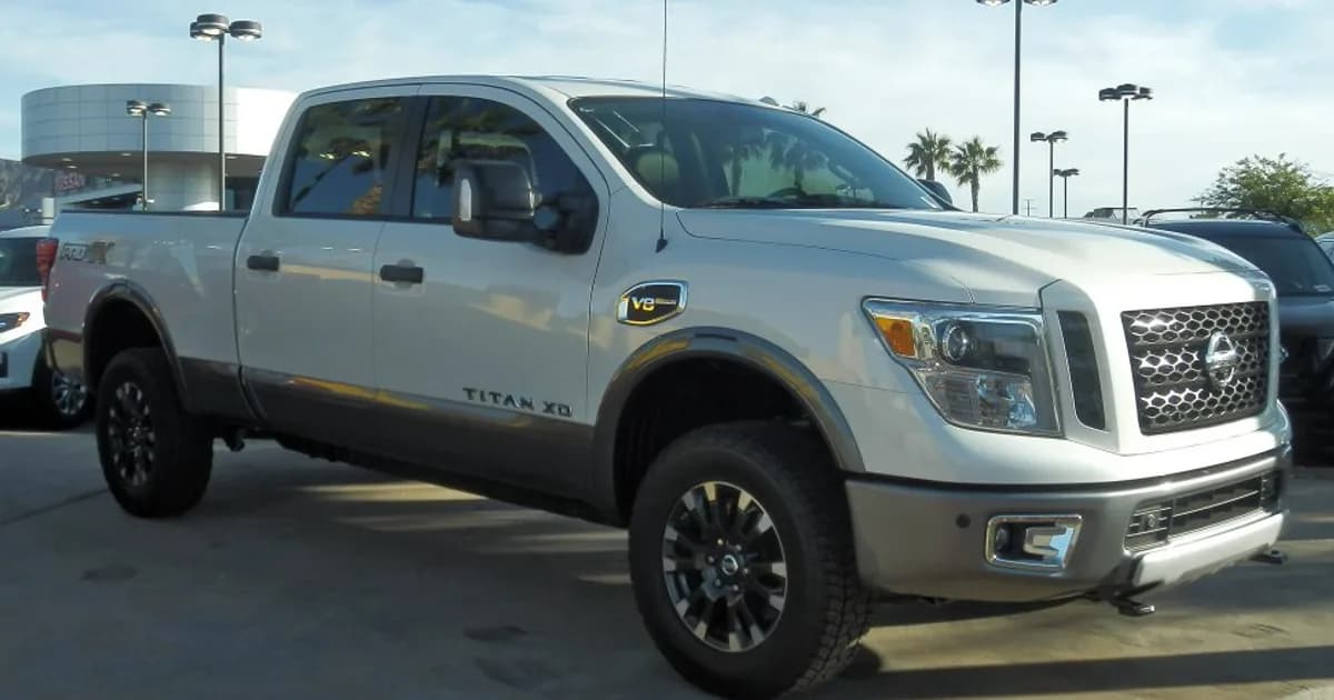 Nissan Titan II XD Crew Cab (2015–Presente)