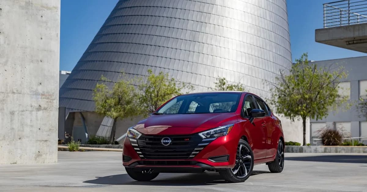Nissan Versa III (facelift 2022) (2022–Presente)
