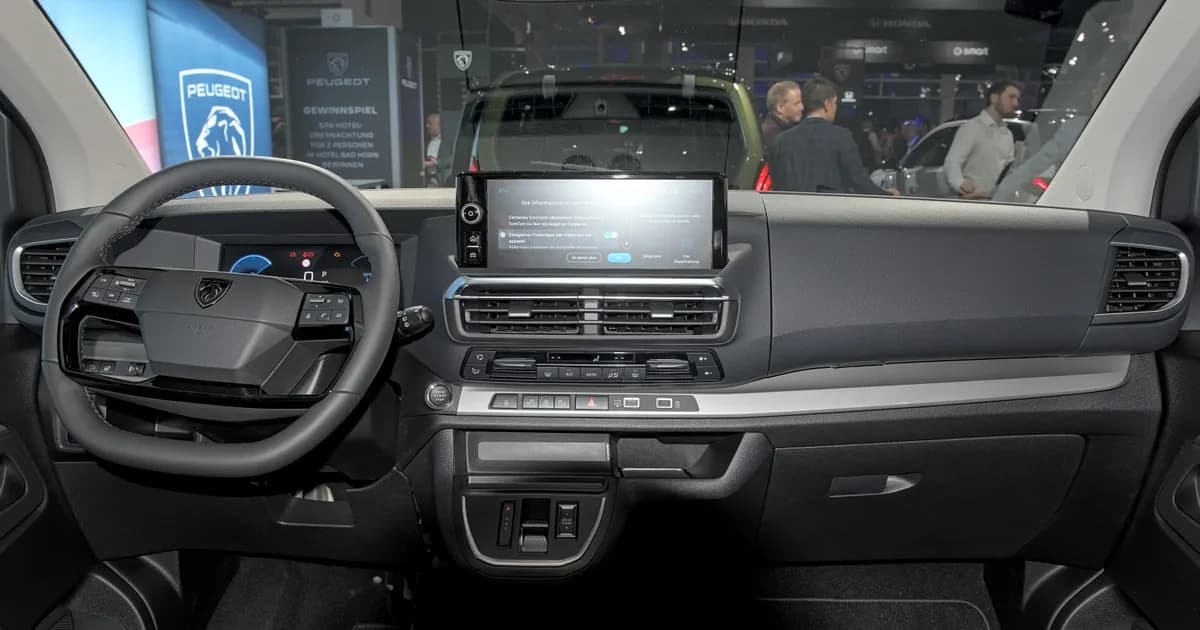 Peugeot Traveller L3 (facelift 2024) (2024–Presente)