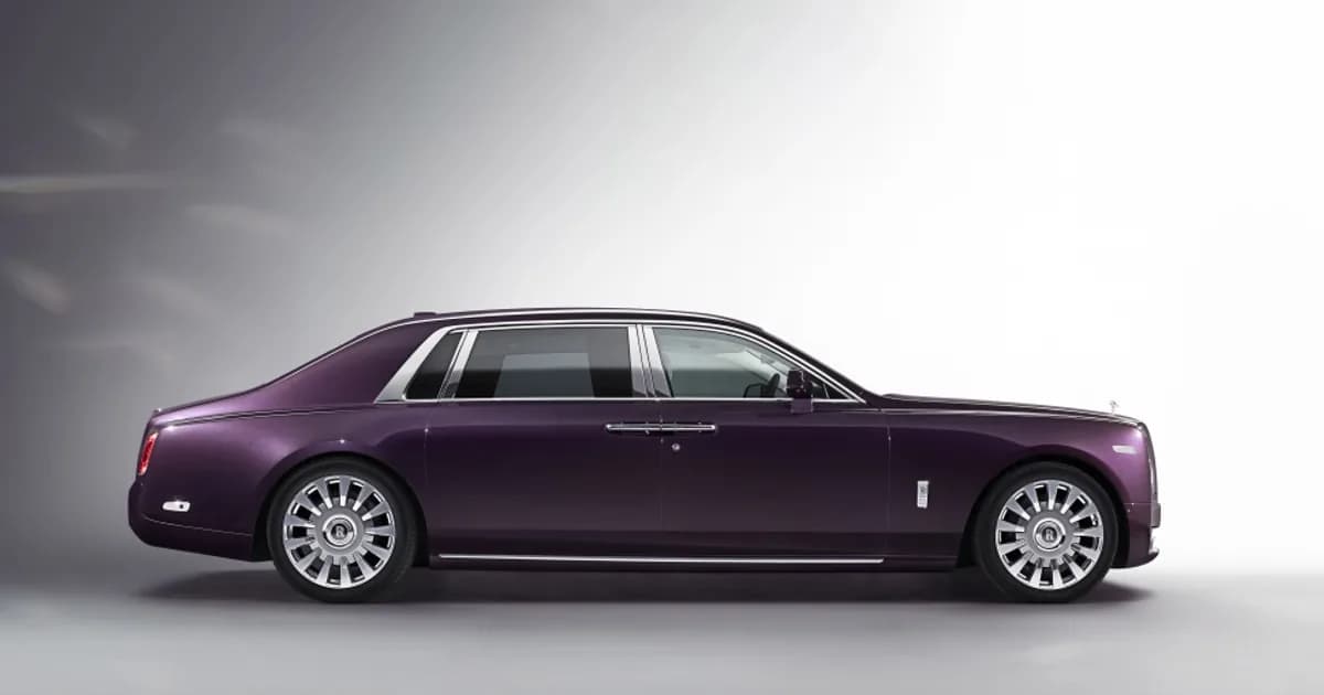 Rolls-Royce Phantom VIII Extended Wheelbase (2017–Presente)