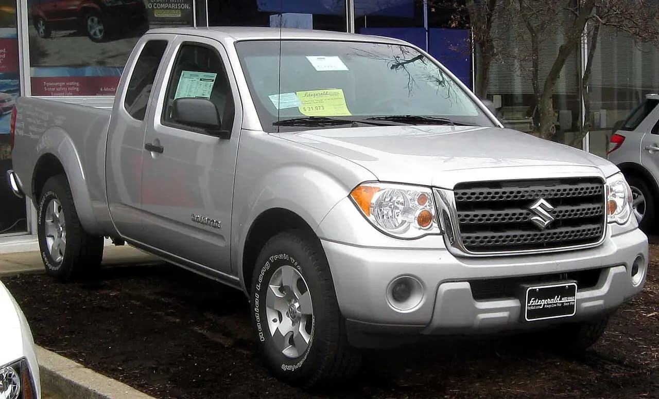 Suzuki Equator Crew Cab Short Bed (2008–2012)