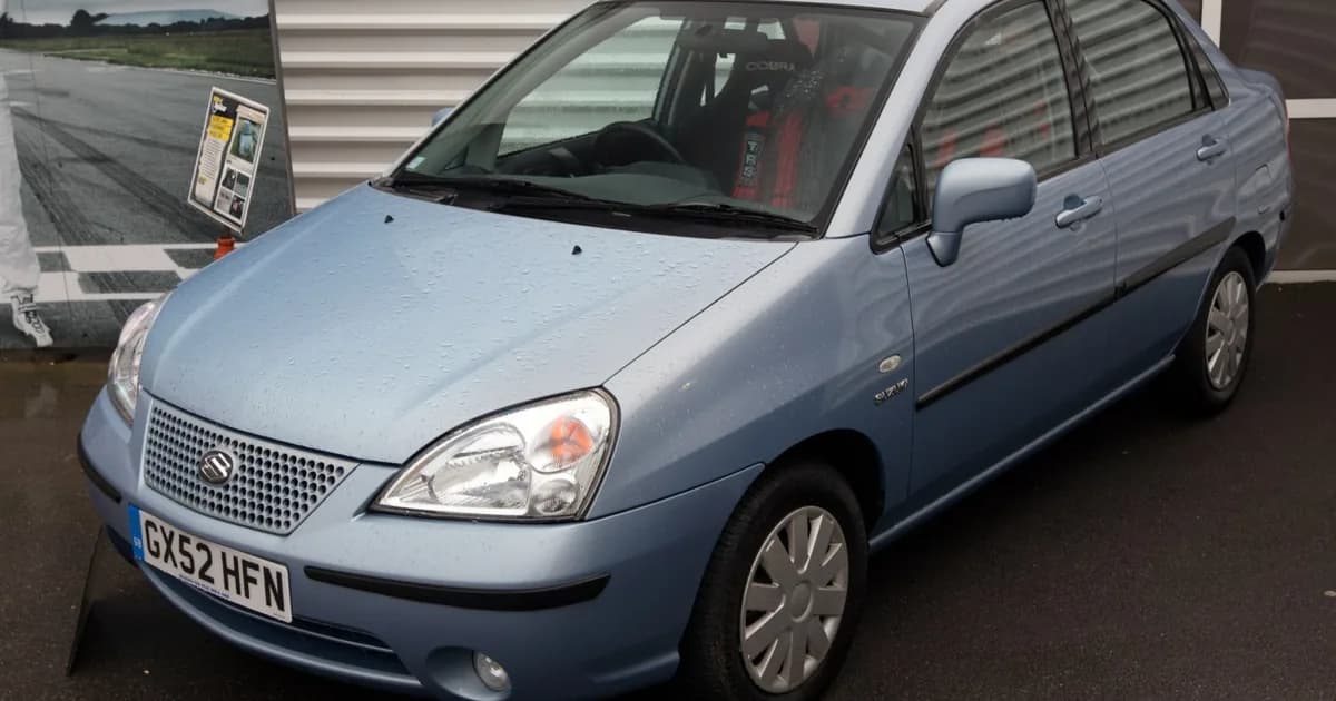 Suzuki Liana Sedan I (2001–2004)
