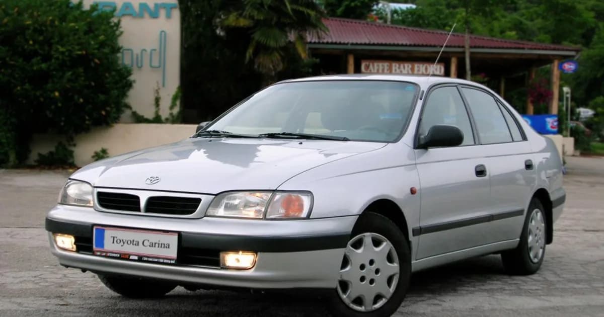 Toyota Carina E (T19) (1995–1998)
