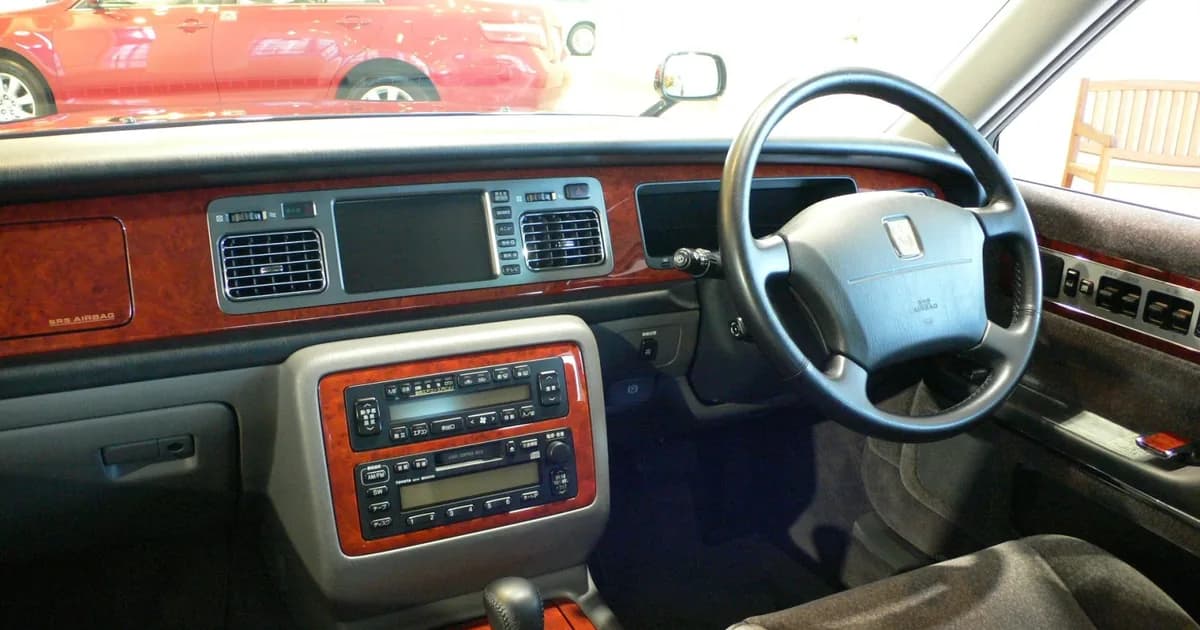 Toyota Century II (G50) (1997–2017)