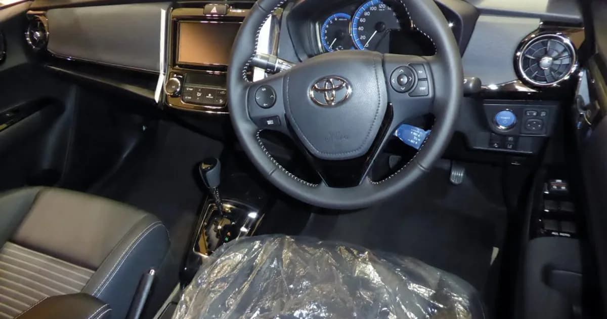 Toyota Corolla Axio XI (facelift 2017) (2017–Presente)