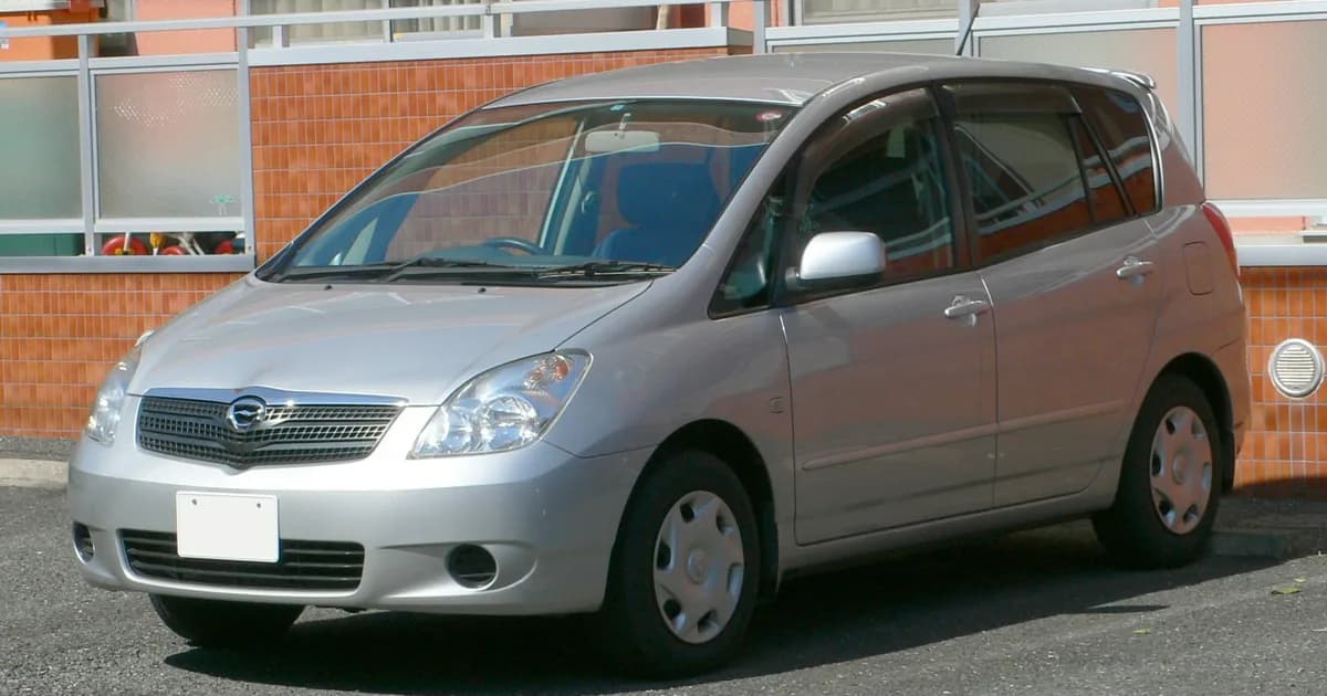 Toyota Corolla Spacio II (E120) (2001–2003)