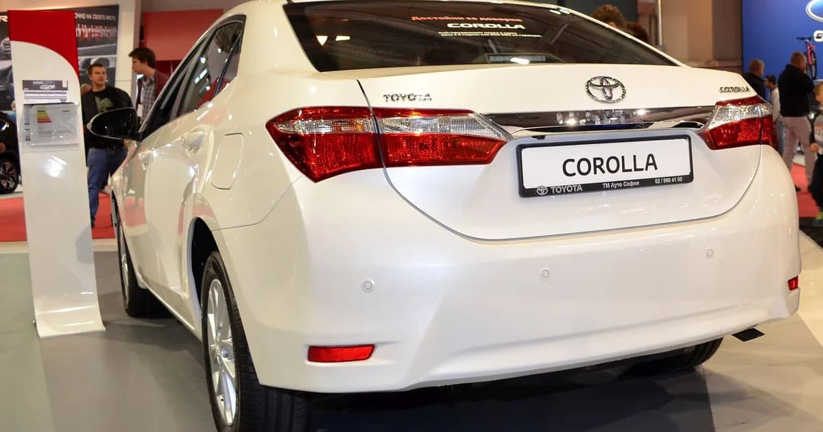Toyota Corolla XI (E170) (2012–2015)