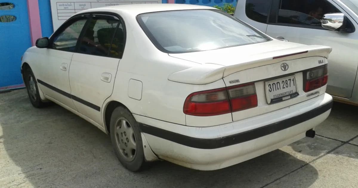 Toyota Corona (T19) (1995–1996)