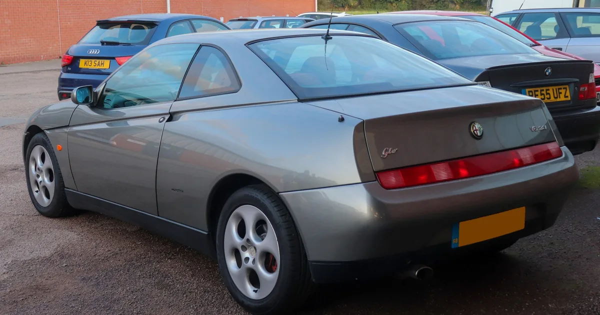 Alfa Romeo GTV (916)