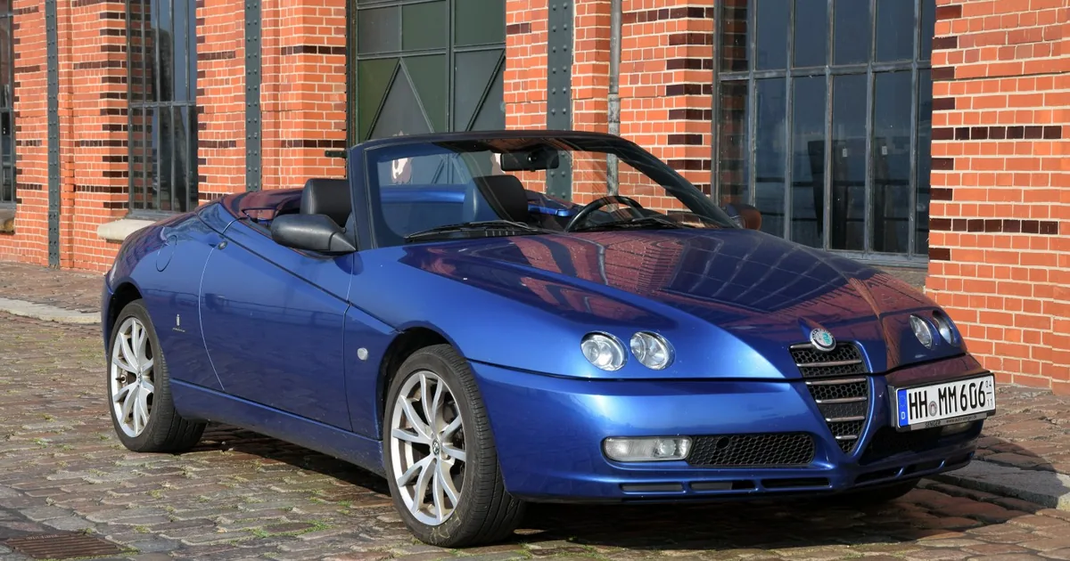 Alfa Romeo Spider (916, facelift 2003) (2003–2003)
