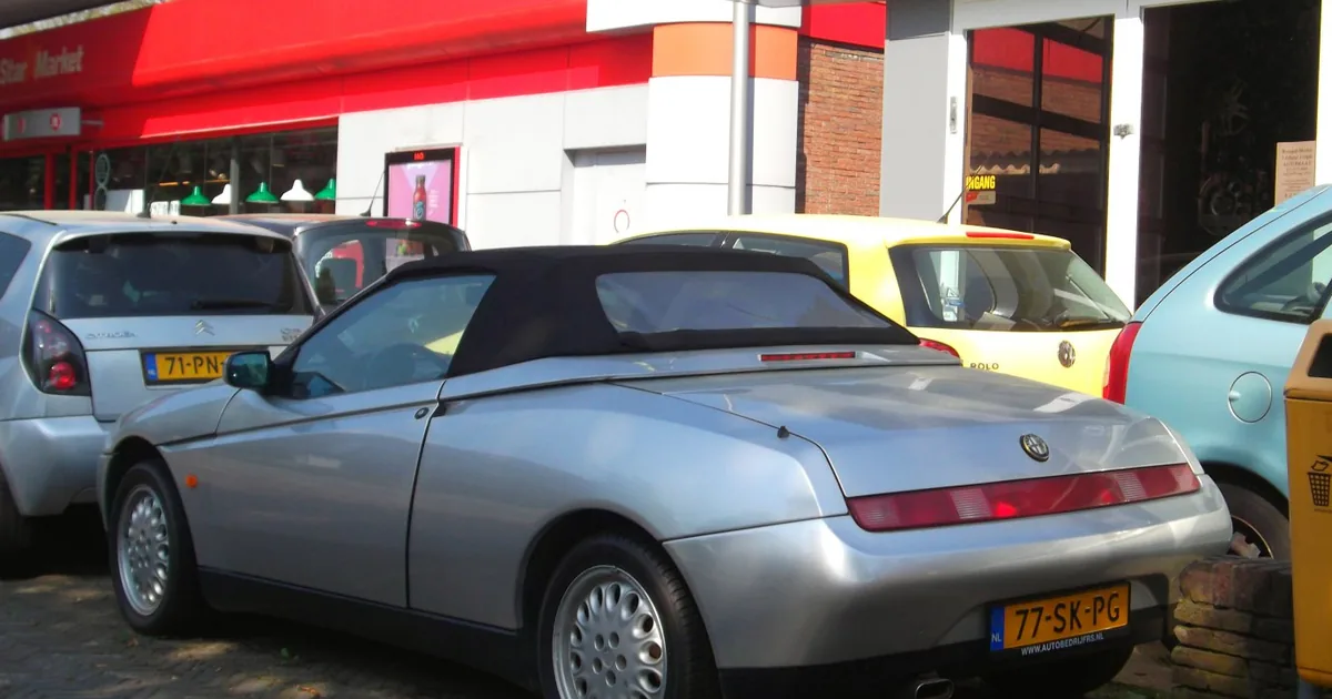 Alfa Romeo Spider (916)
