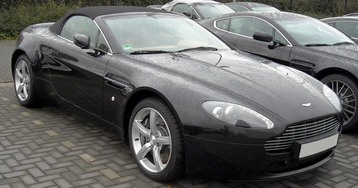 Aston Martin V8 Vantage Roadster (2005) (2005–2005)