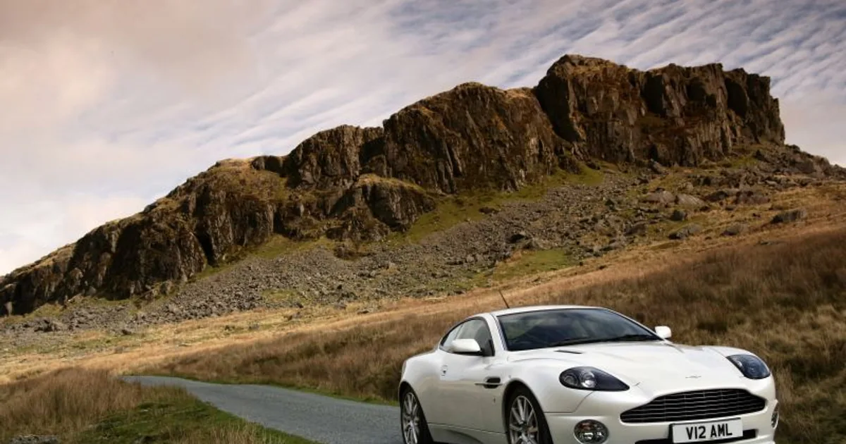 Aston Martin V12 Vanquish S