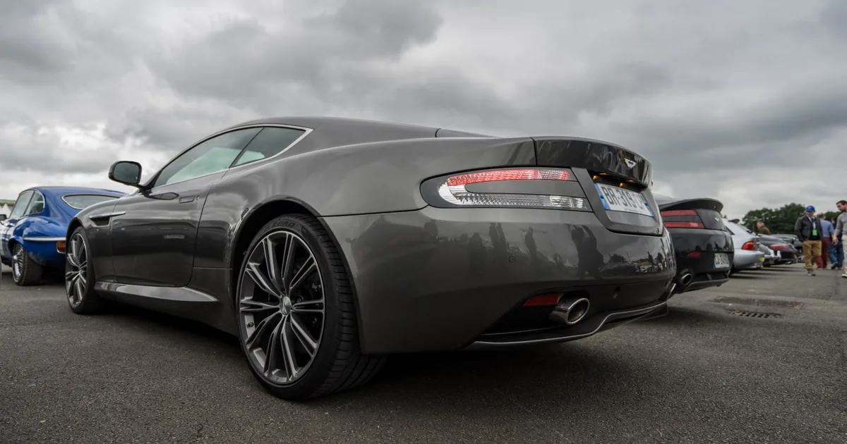 Aston Martin Virage II