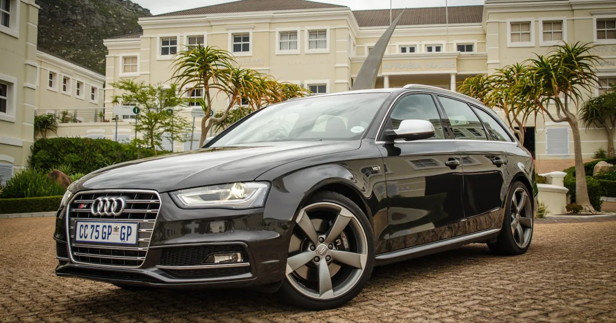 Audi S4 Avant (B8, facelift 2011) (2011–2011)