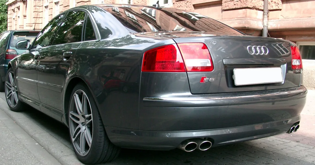 Audi S8 (D3)