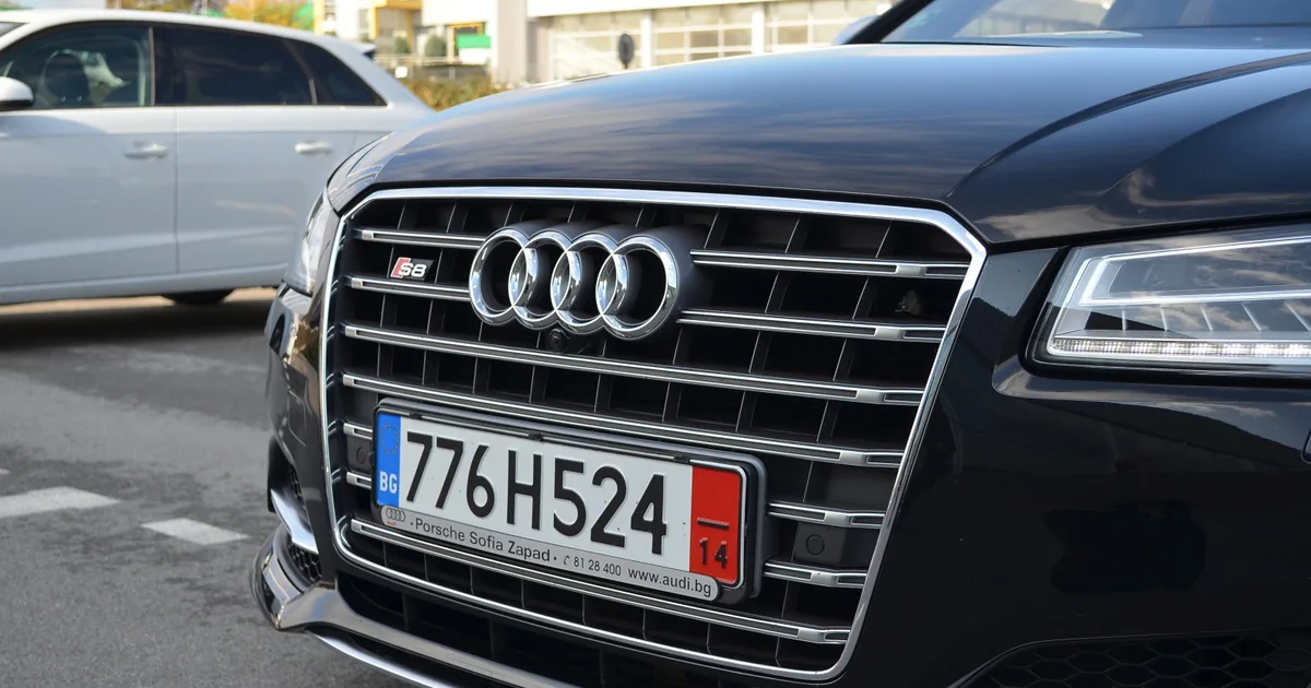 Audi S8 (D4 facelift 2013) (2013–2013)