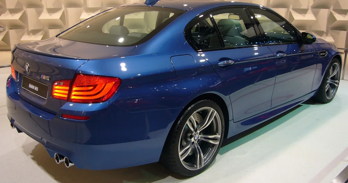BMW M5 (F10M)