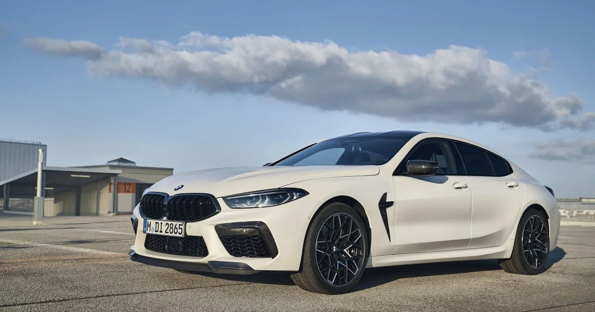 BMW M8 Gran Coupé (F93, facelift 2022) (2022-Presente)