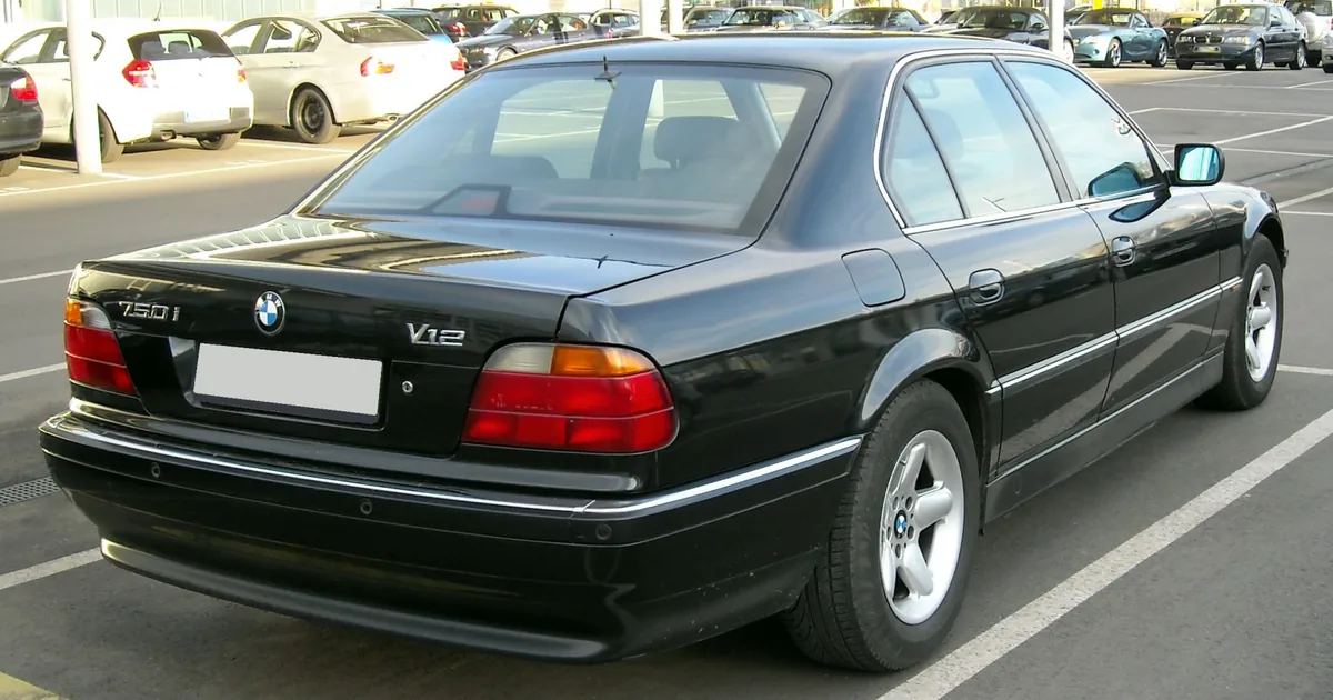 BMW Série 7 (E38)