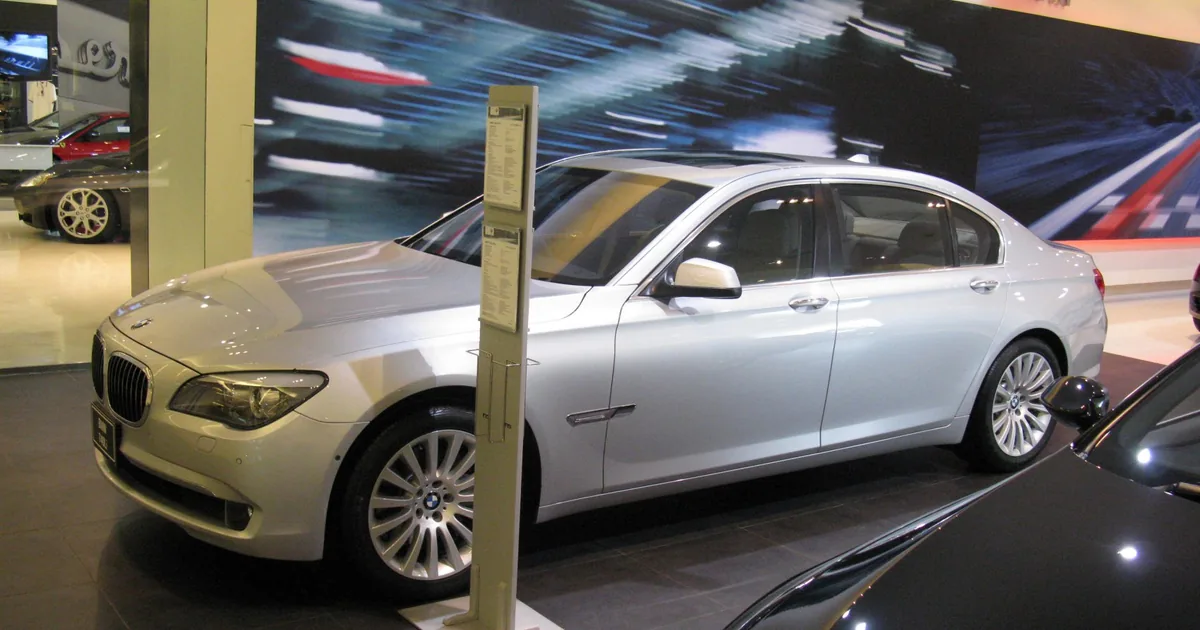 BMW Série 7 Long (F02)