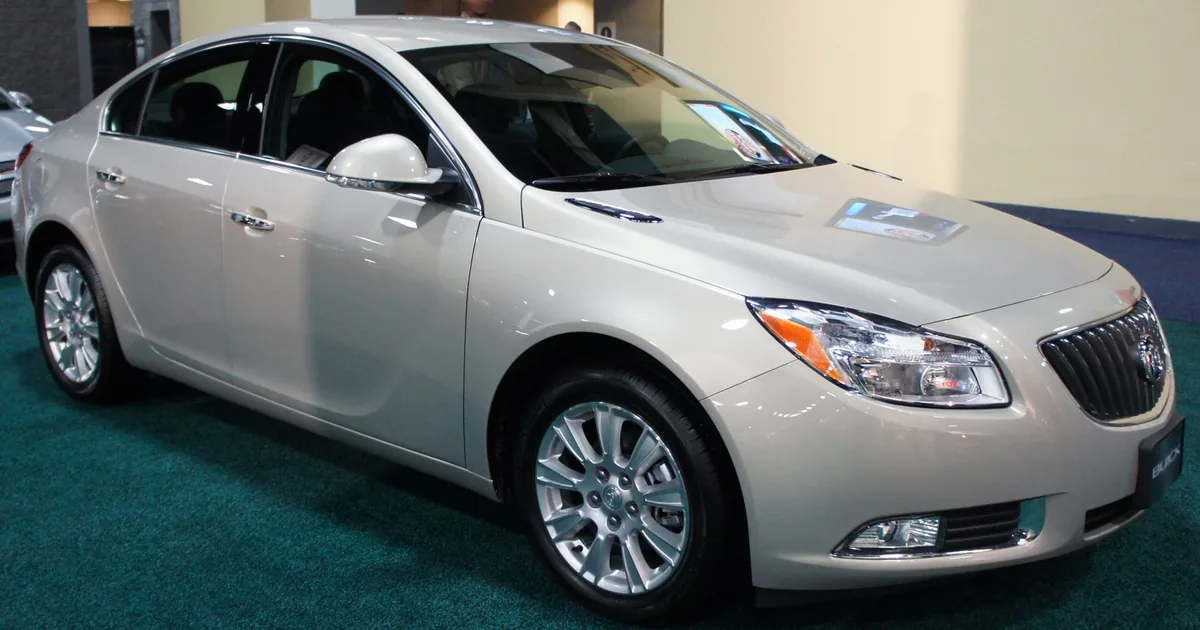 Buick Regal V Sedan