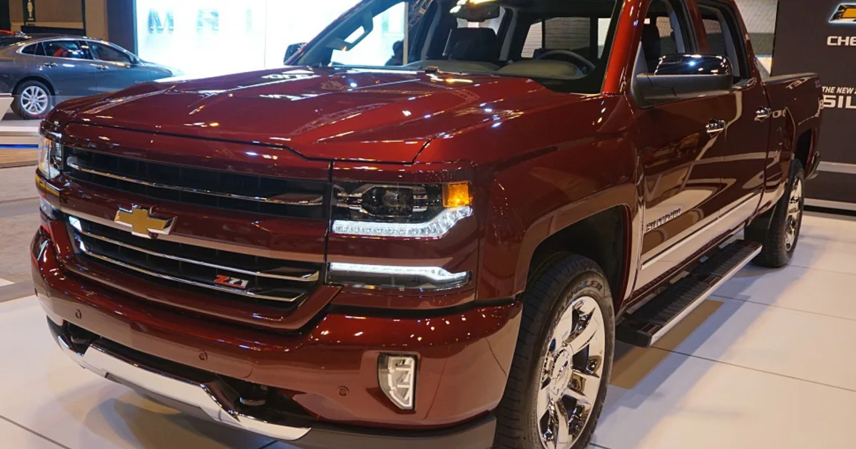 Chevrolet Silverado 1500 III (facelift 2016) Crew Cab Standard Box (2016–2016)