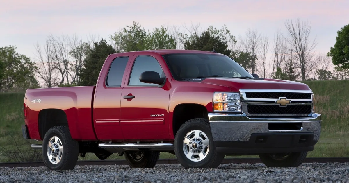 Chevrolet Silverado 2500 HD II (GMT900, facelift 2011) Extended Cab Standard Box (2011–2011)