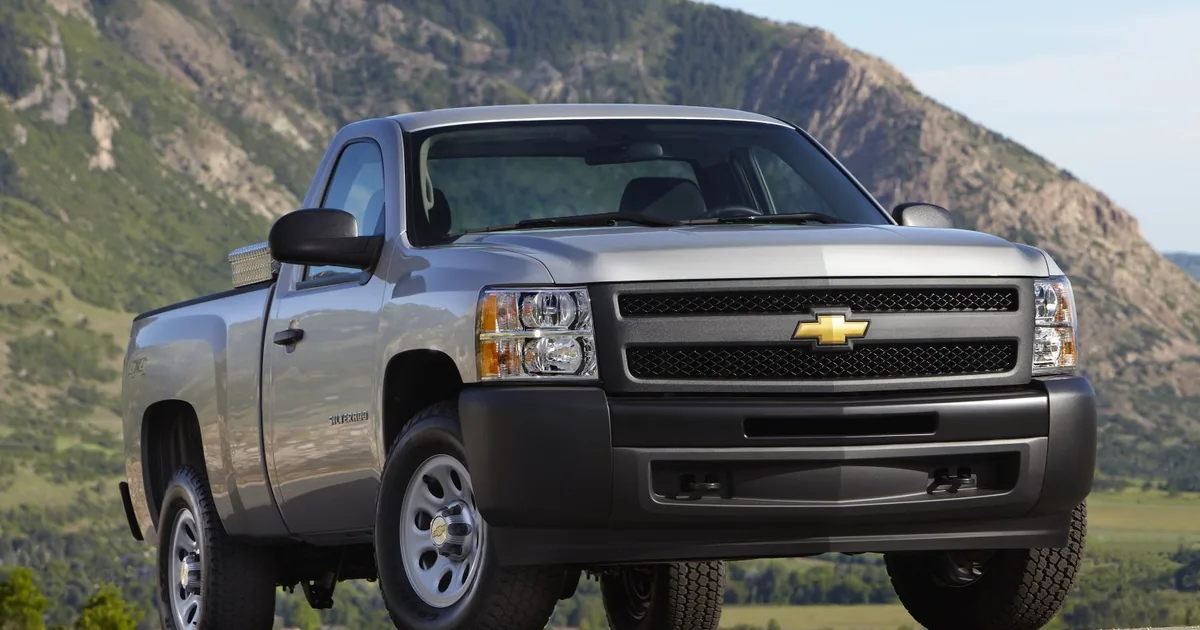 Chevrolet Silverado 2500 HD II (GMT900, facelift 2011) Regular Cab Long Box (2011–2011)