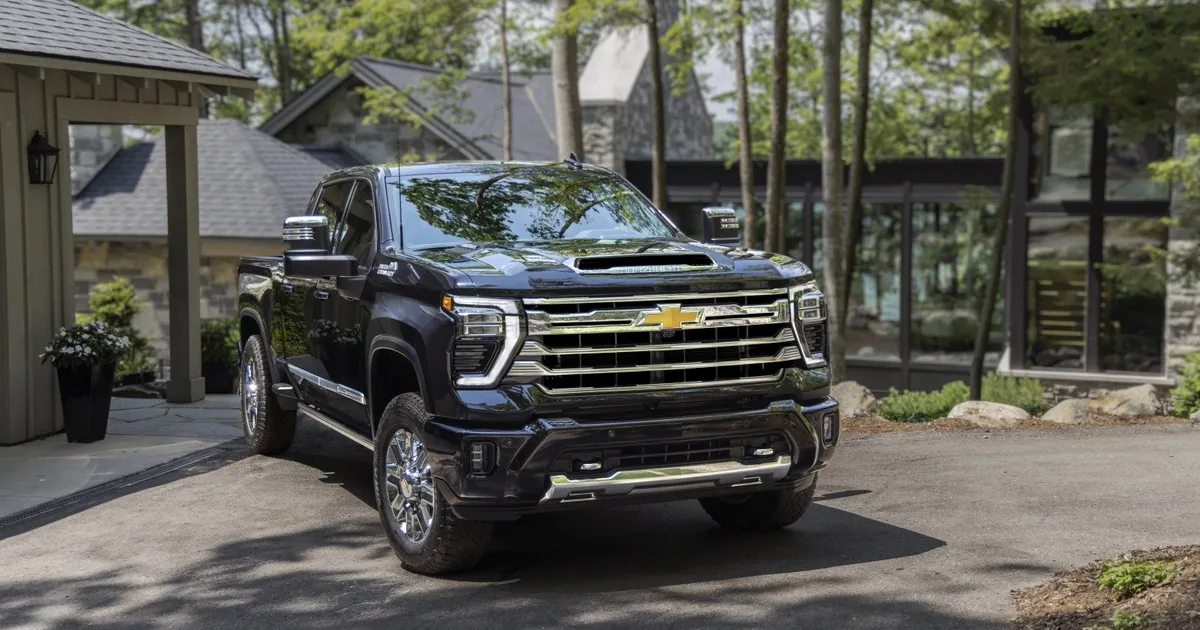 Chevrolet Silverado 2500 HD IV (T1XX, facelift 2024) Crew Cab Standard Bed (2024–2024)