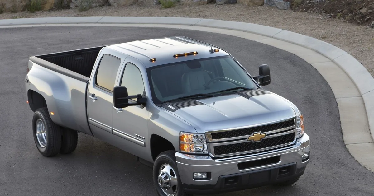 Chevrolet Silverado 3500 HD II (GMT900, facelift 2011) Crew Cab Long Box (2011–2011)