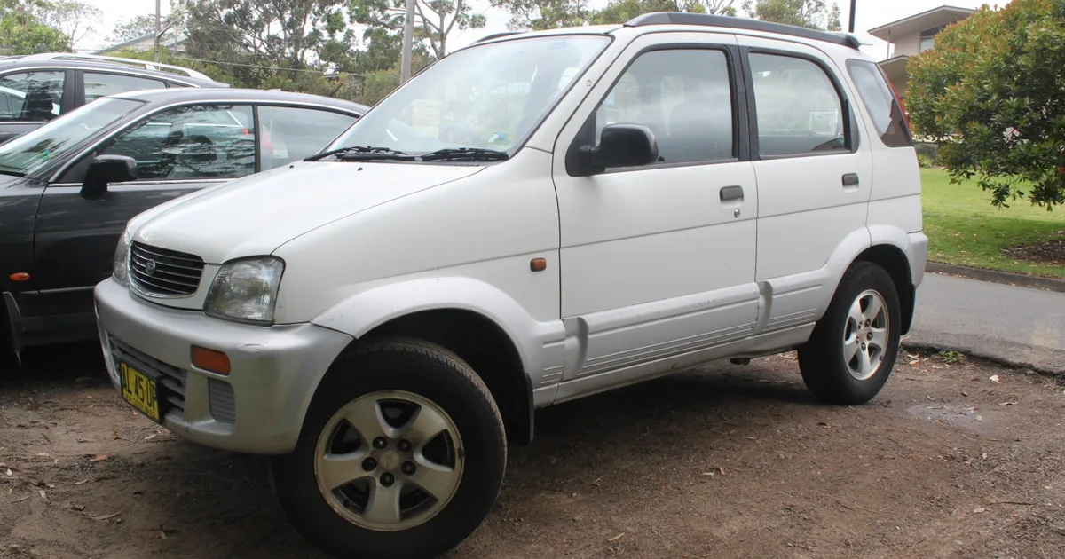 Daihatsu Terios I (J100)