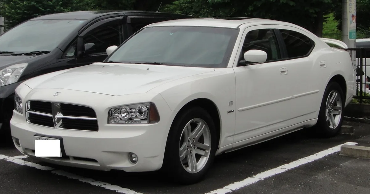 Dodge Charger VI (LX)