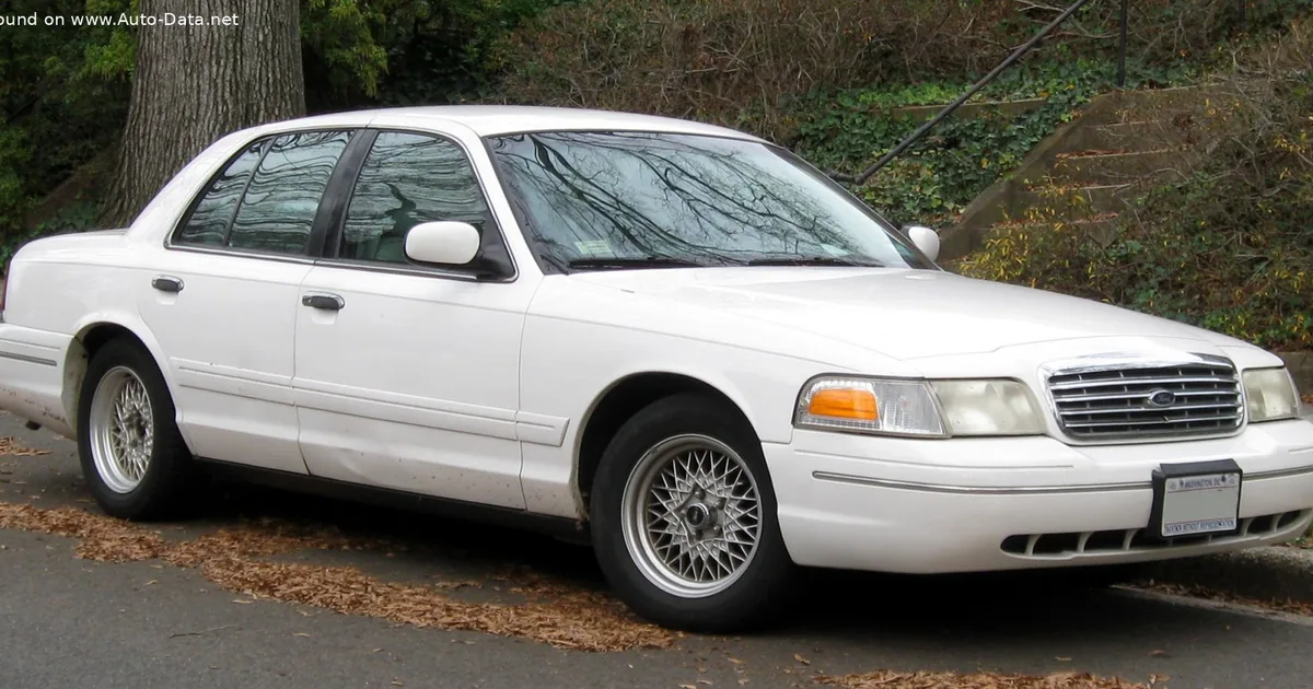 Ford Crown Victoria (P7)