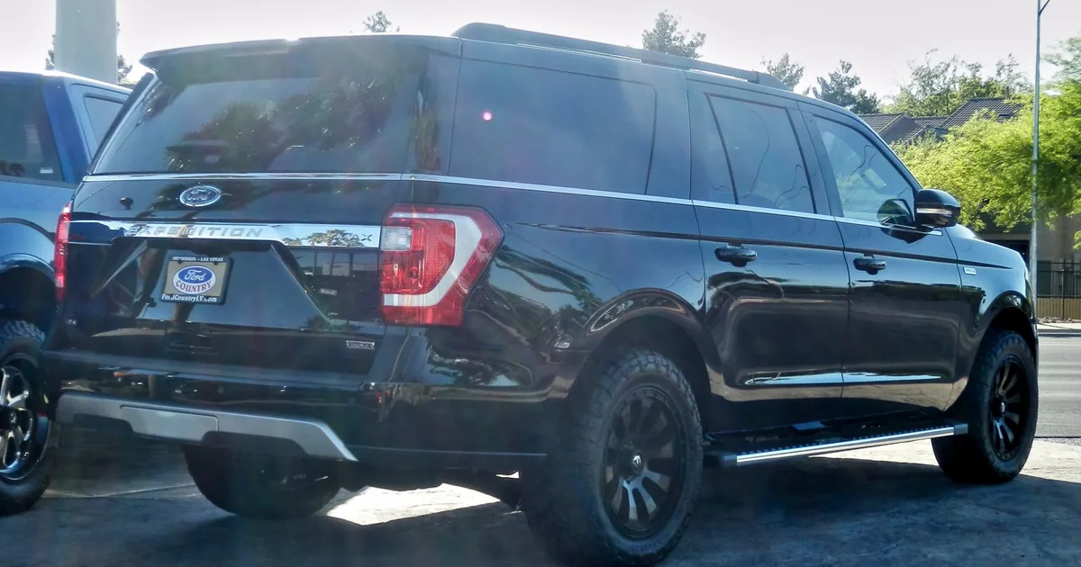 Ford Expedition IV MAX (U553)